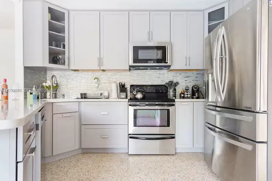 1736 NE 17th St, Fort Lauderdale, FL 33305 - #3