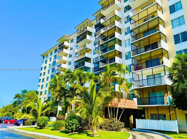 4164 Inverrary Dr #204, Lauderhill, FL 33319