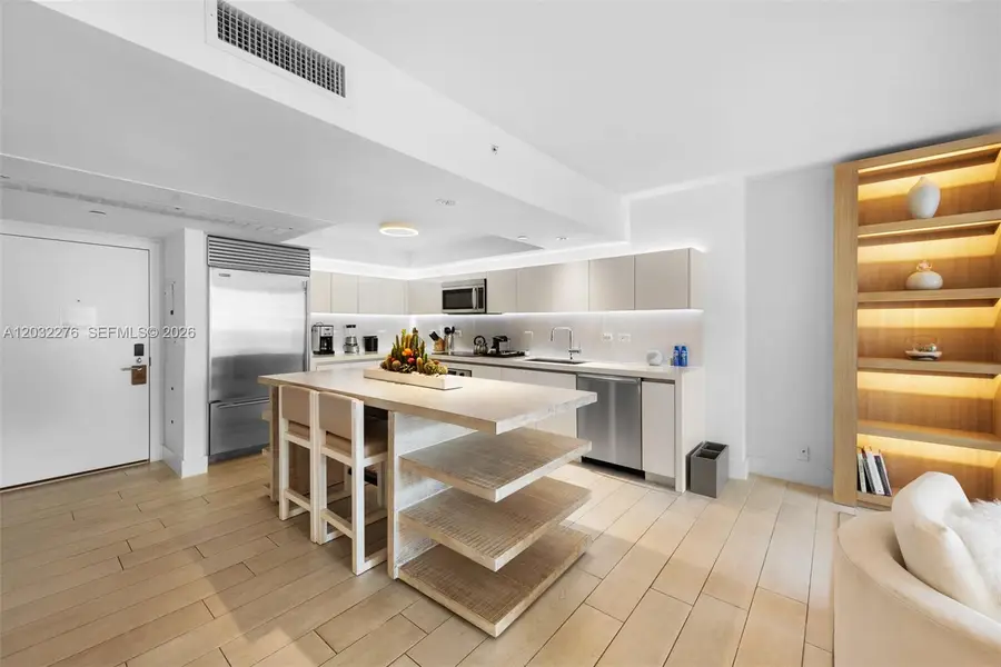 102 24th St #1406, Miami Beach, FL 33139 - #2