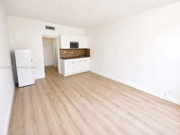 26 Diplomat Pkwy #2325, Hallandale Beach, FL 33009