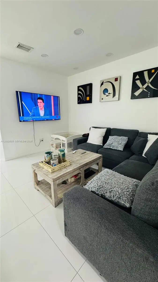 3355 W 90th Ter, Hialeah, FL 33018 - #3