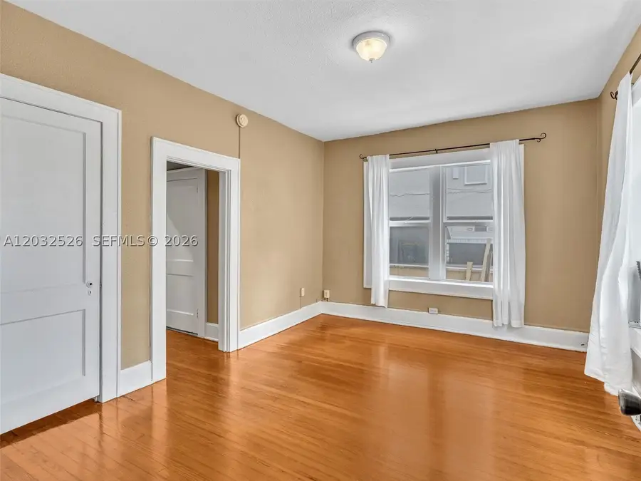 124 Mendoza Ave #6, Coral Gables, FL 33134 - #3