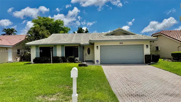 7905 Cloverfield Cir, Boca Raton, FL 33433