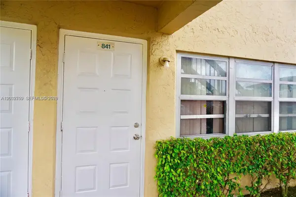 841 Twin Lakes Dr #30-A, Coral Springs, FL 33071