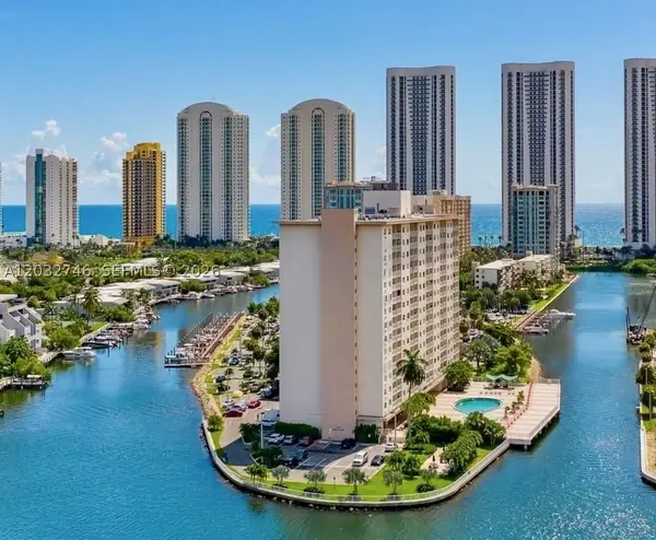 400 Kings Point Dr #309, Sunny Isles Beach, FL 33160