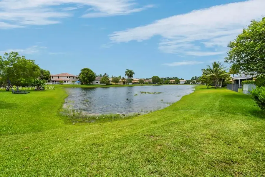 19301 Seneca Ave, Weston, FL 33332 - #3