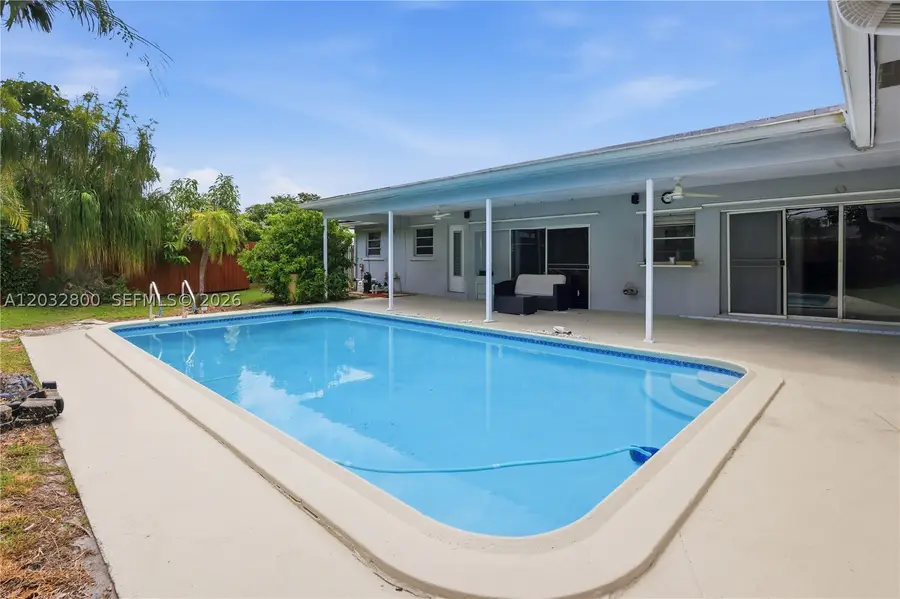 7421 NW 14th St, Plantation, FL 33313 - #2