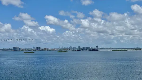 11111 NE Biscayne Blvd #16A, Miami, FL 33181
