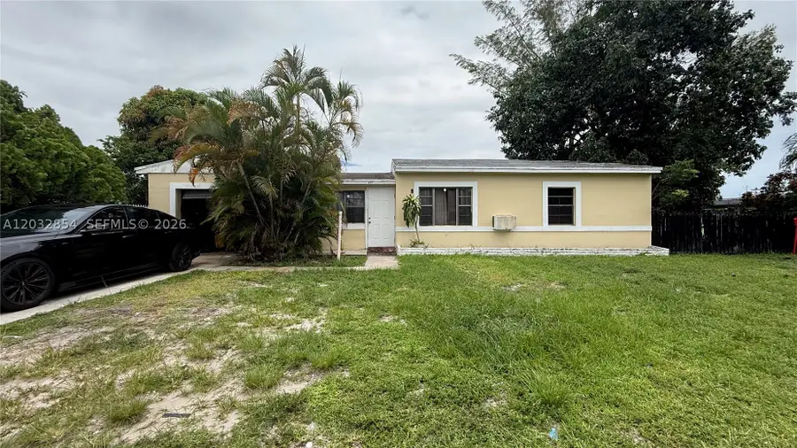 261 NW 139th St, Miami, FL 33168 - #2
