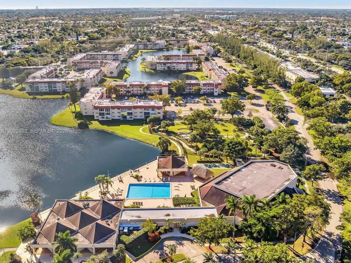9041 Sunrise Lakes Blvd #106, Sunrise, FL 33322 - #1