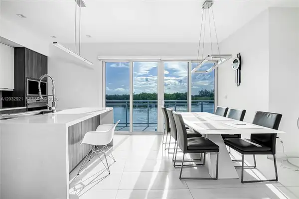 Address Withheld By Seller, Hollywood, FL 33019