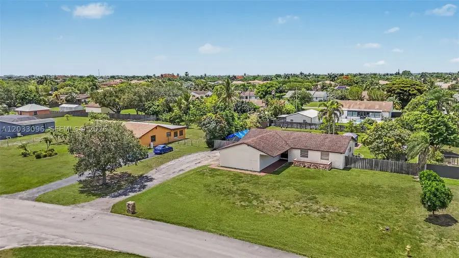 1475 NW 19 St, Homestead, FL 33030 - #2