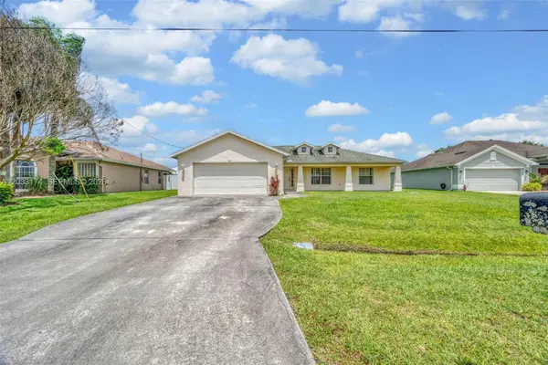 5767 NW Cahaba St, Port St Lucie, FL 34986