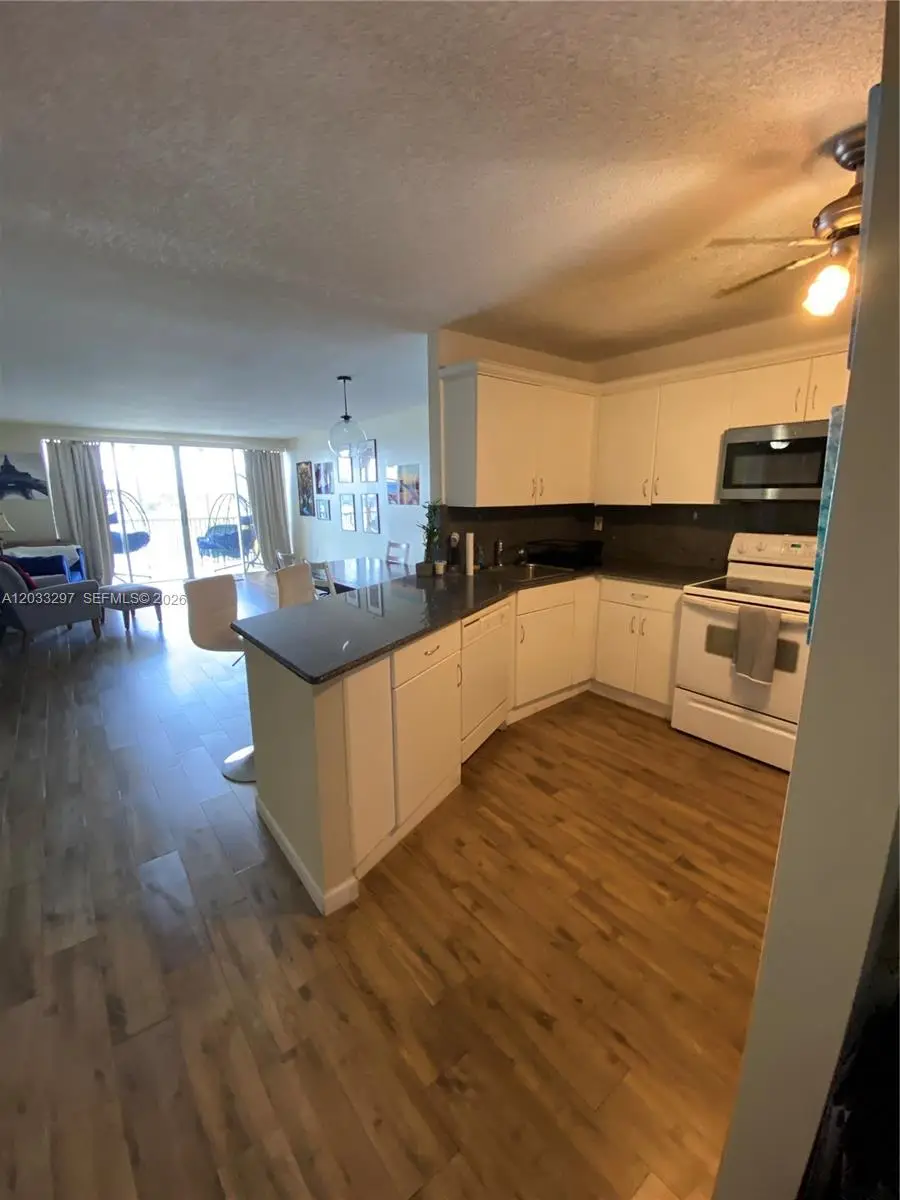 1660 NE 191st St #413-1, Miami, FL 33179 - #3