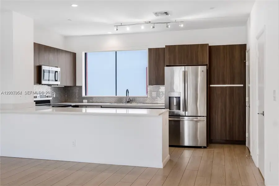 113 NE 6 #2125, Fort Lauderdale, FL 33304 - #2