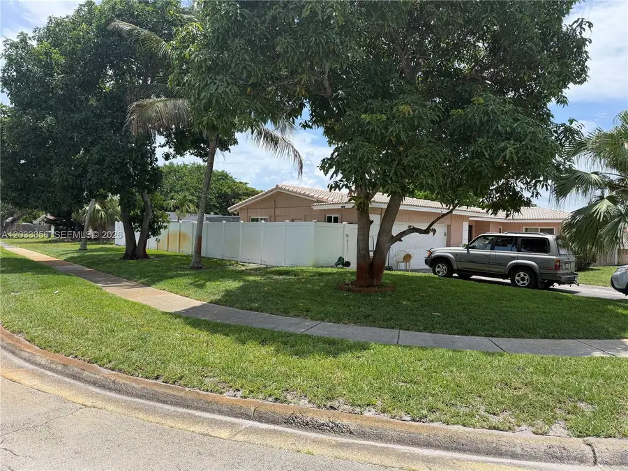300 SW 68th Ave, Margate, FL 33068 - #2