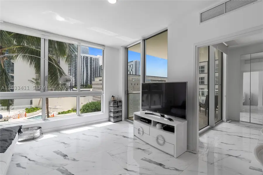 300 S Biscayne Blvd #T-1411, Miami, FL 33131 - #3