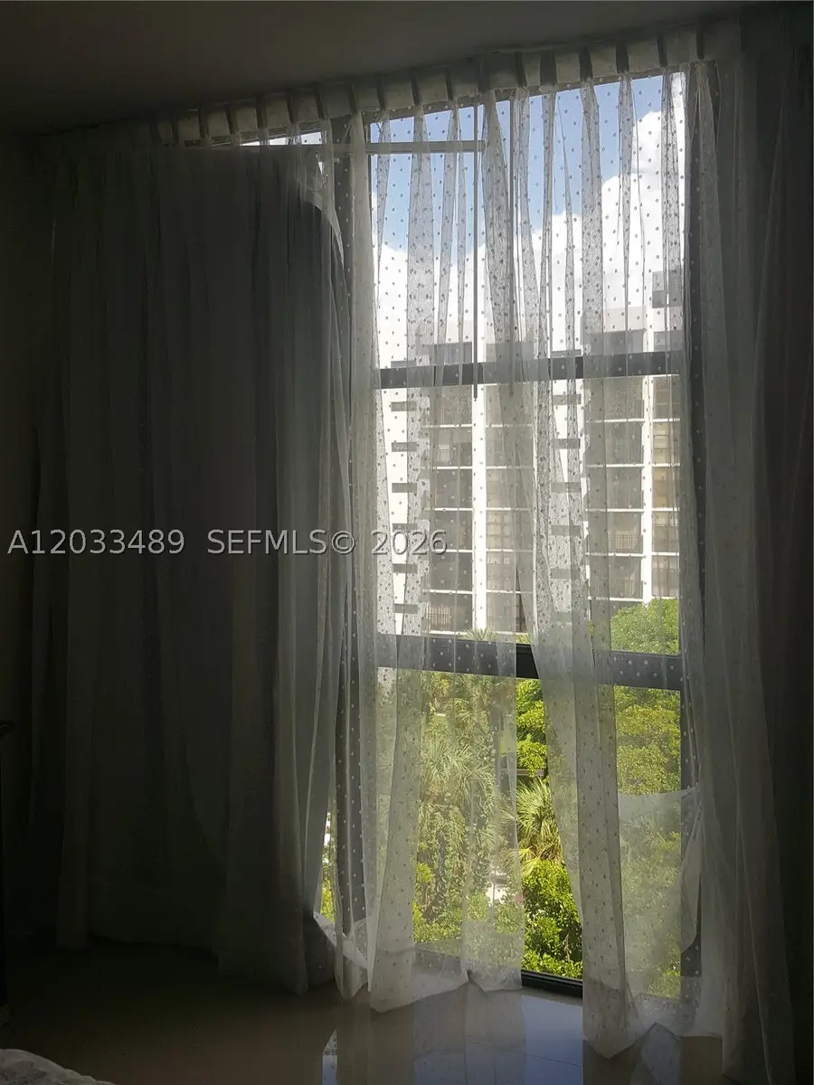 16919 N Bay Rd #608, Sunny Isles Beach, FL 33160 - #2