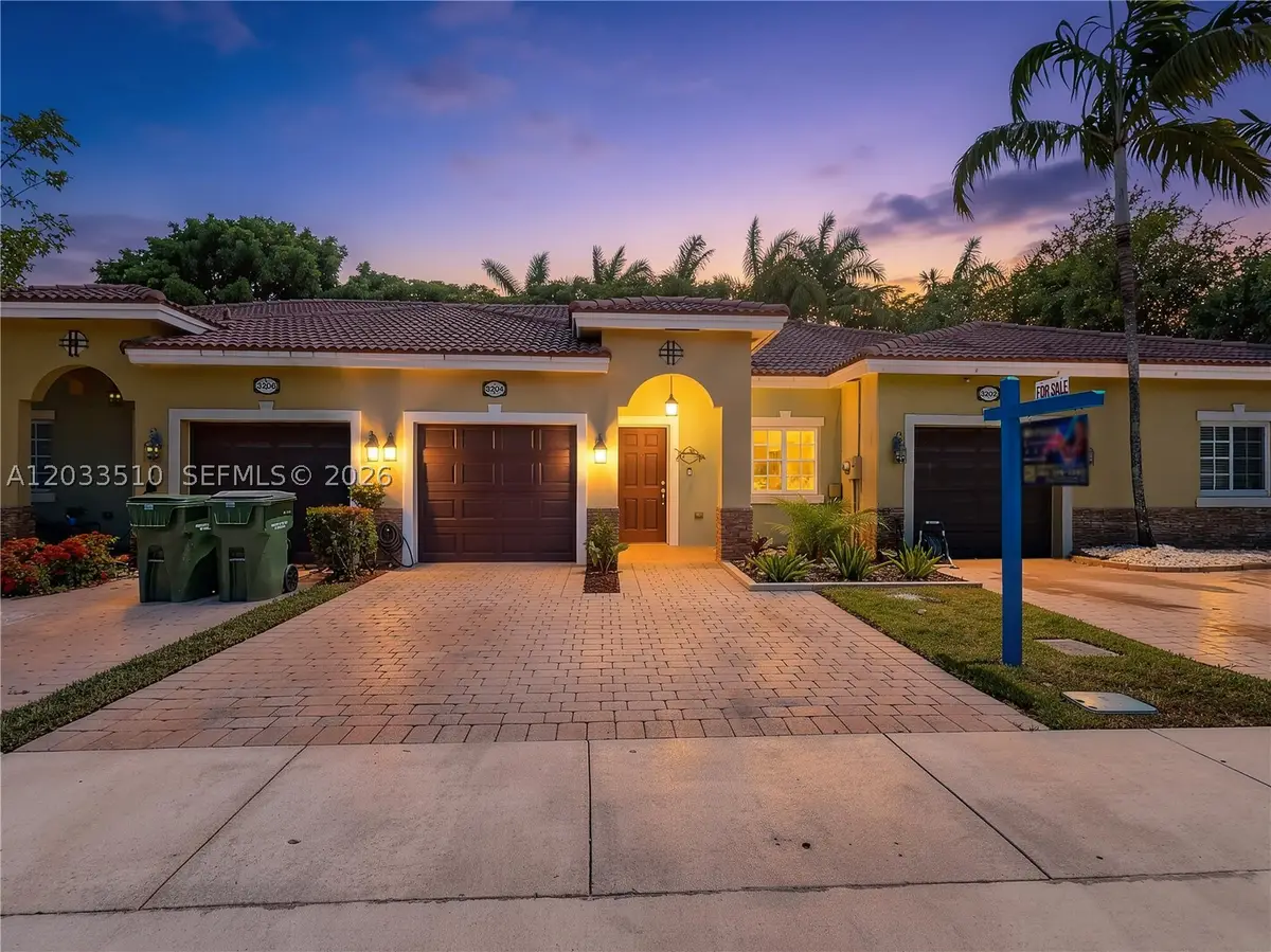 3204 NE 11th Dr, Homestead, FL 33033 - #1