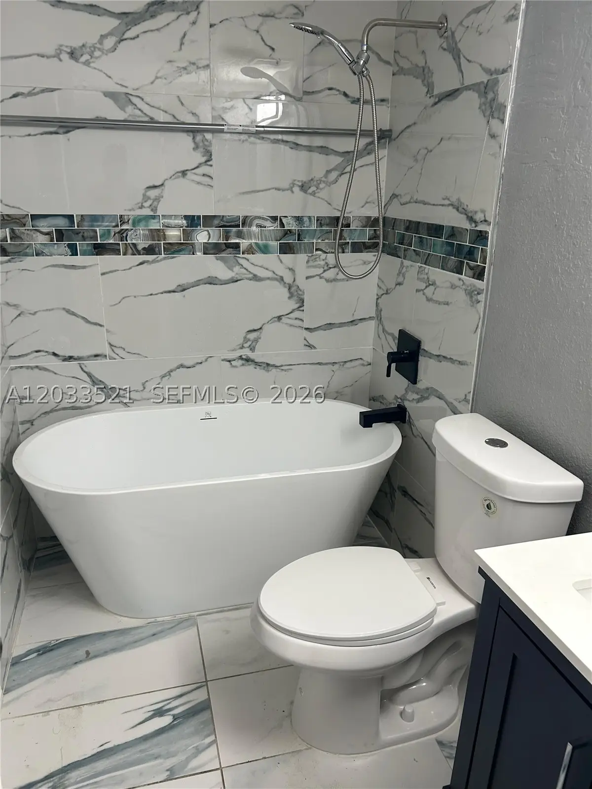 201 Lake Pointe Dr #203, Oakland Park, FL 33309 - #1
