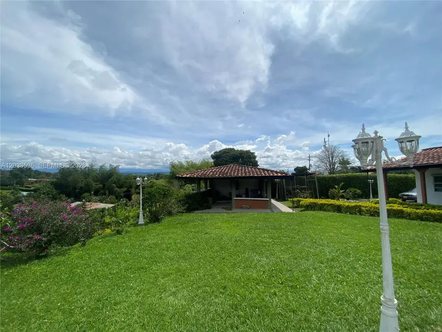 Casa 21 Barrio Morelia, Pereira, FL  - #3