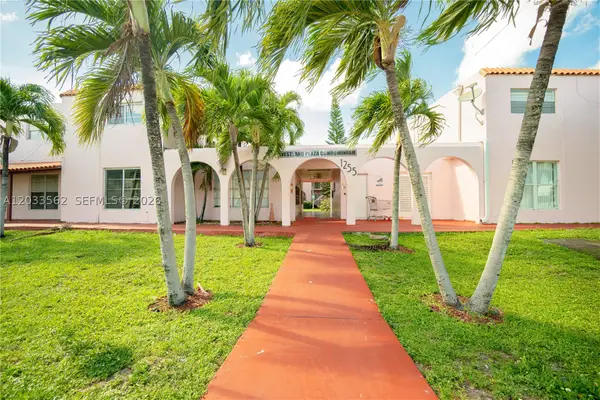 1255 W 53rd St #306, Hialeah, FL 33012
