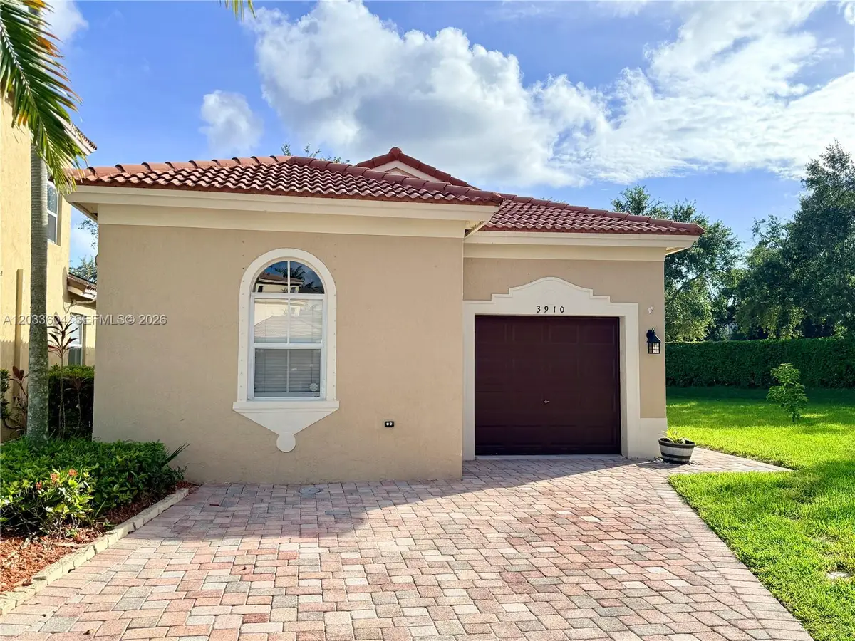3910 NE 10th Dr, Homestead, FL 33033 - #1