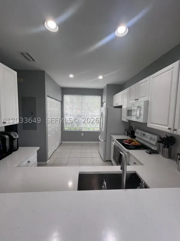 681 NW 42nd Ave, Plantation, FL 33317