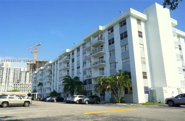 16465 NE 22nd Ave #206, North Miami Beach, FL 33160
