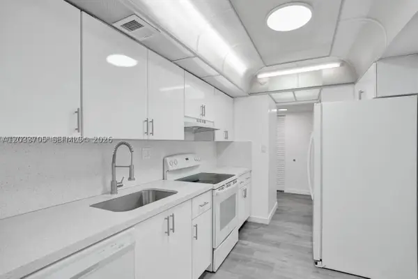 3821 Environ Blvd #403, Lauderhill, FL 33319