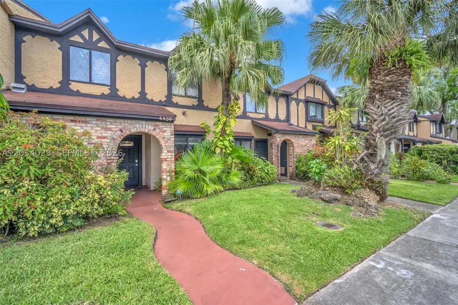 4430 NW 92nd Way, Sunrise, FL 33351 - #3
