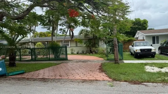 6081 SW 109th Ct, Miami, FL 33173 - #1