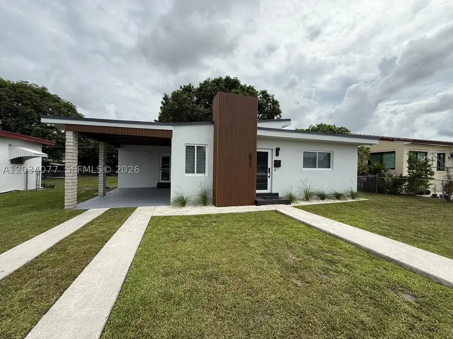 521 E 33rd St, Hialeah, FL 33013 - #2