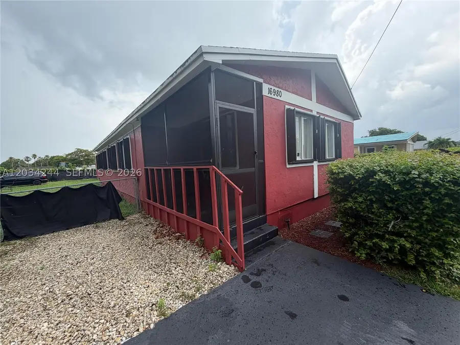 16980 SW 104th Ave, Miami, FL 33157 - #3