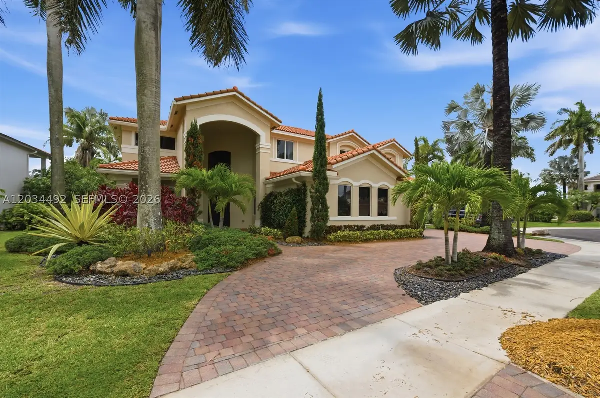 929 Gulfstream Ct, Weston, FL 33327 - #1