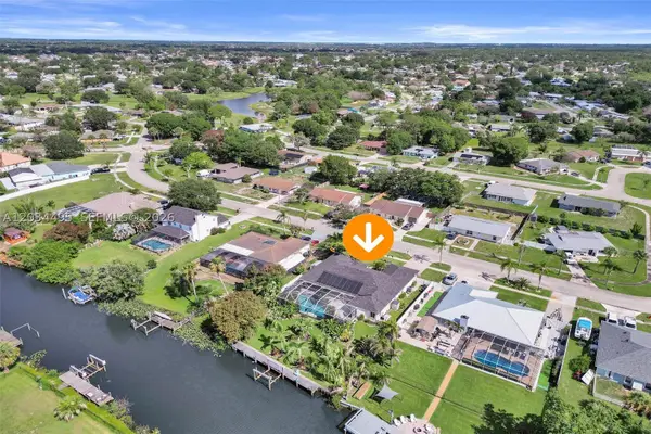 470 NE Cornwall, Port St Lucie, FL 34983
