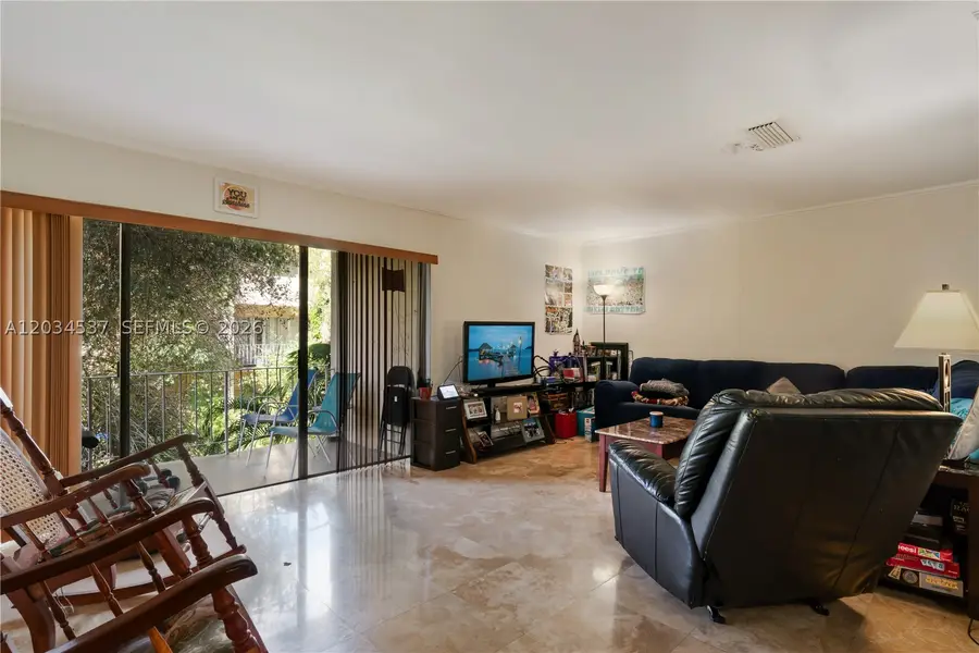 9371 Fontainebleau Blvd #I204, Miami, FL 33172 - #2