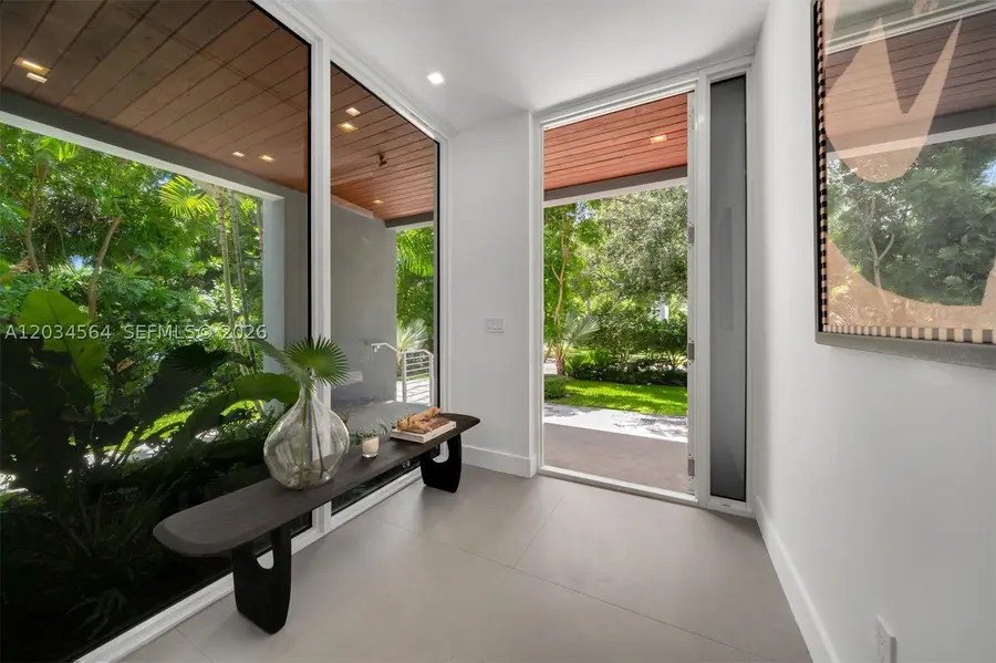 425 Harbor Dr, Key Biscayne, FL 33149 - #2