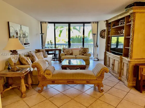 2000 Island Blvd #308, Aventura, FL 33160