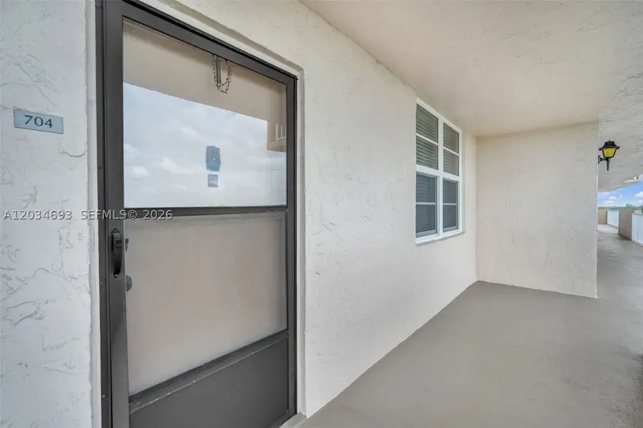 250 Jacaranda Dr #704, Plantation, FL 33324 - #3