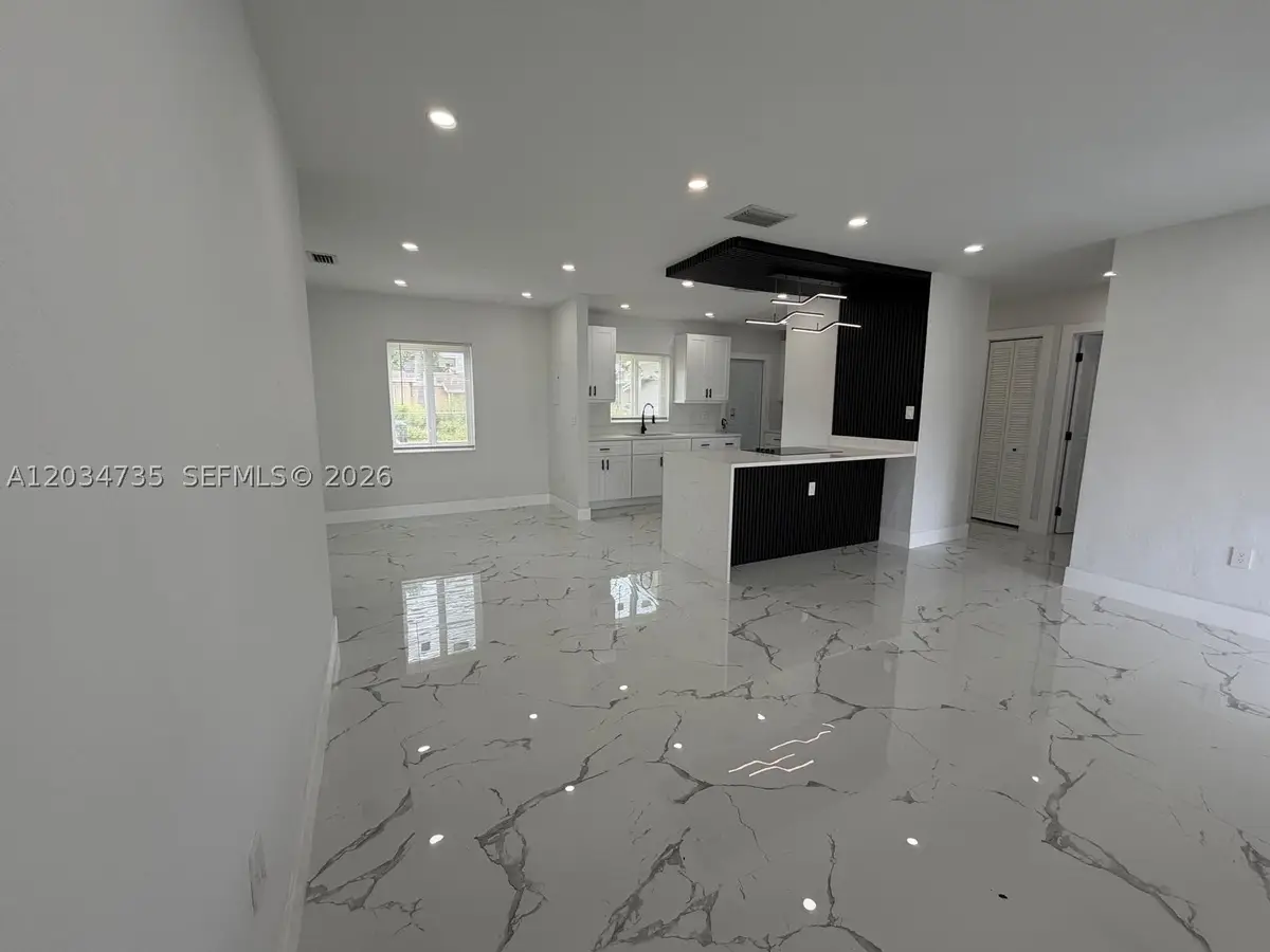 2800 NW 164th St, Miami Gardens, FL 33054 - #1