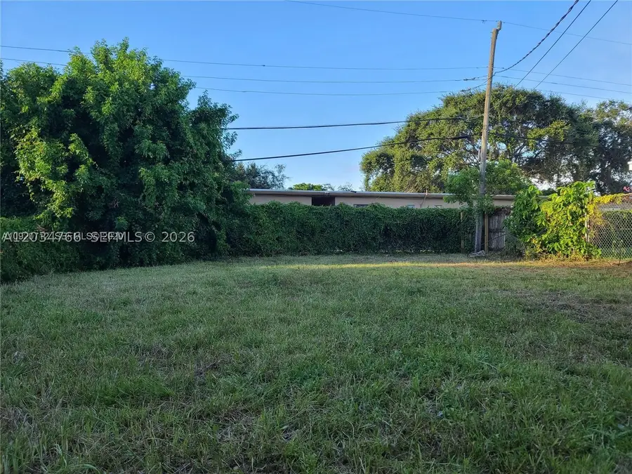 2581 NW 13th Ct, Fort Lauderdale, FL 33311 - #2
