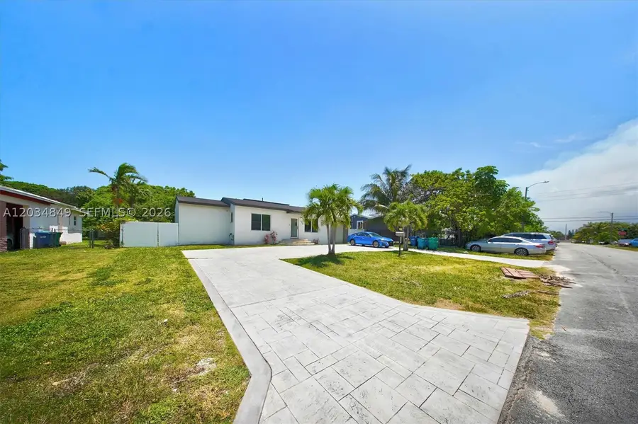 420 NW 145th St, Miami, FL 33168 - #2