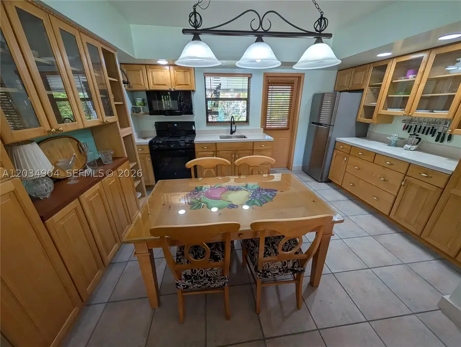 29-33 SE 4th, Dania Beach, FL 33004 - #3