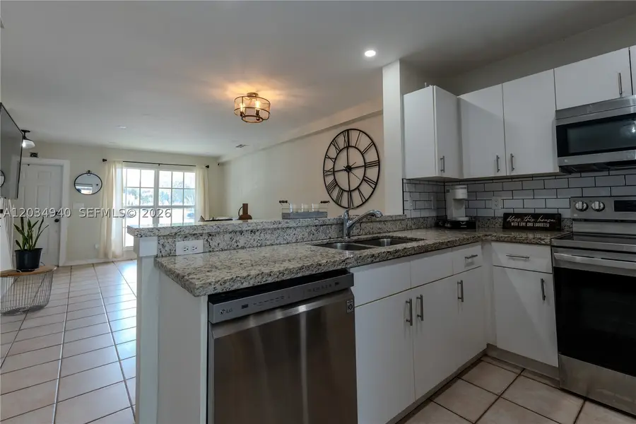 2836 S Edgehill Ln, Cooper City, FL 33026 - #2