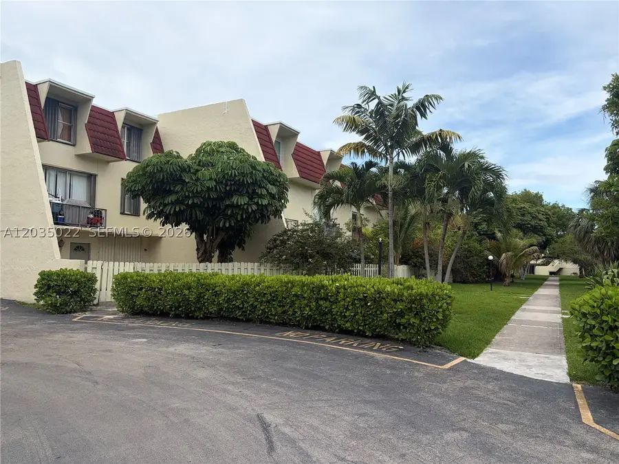 1655 NE 115th St #29B, Miami, FL 33181 - #2