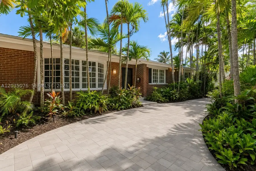 785 NE 155th St, Miami, FL 33162 - #2