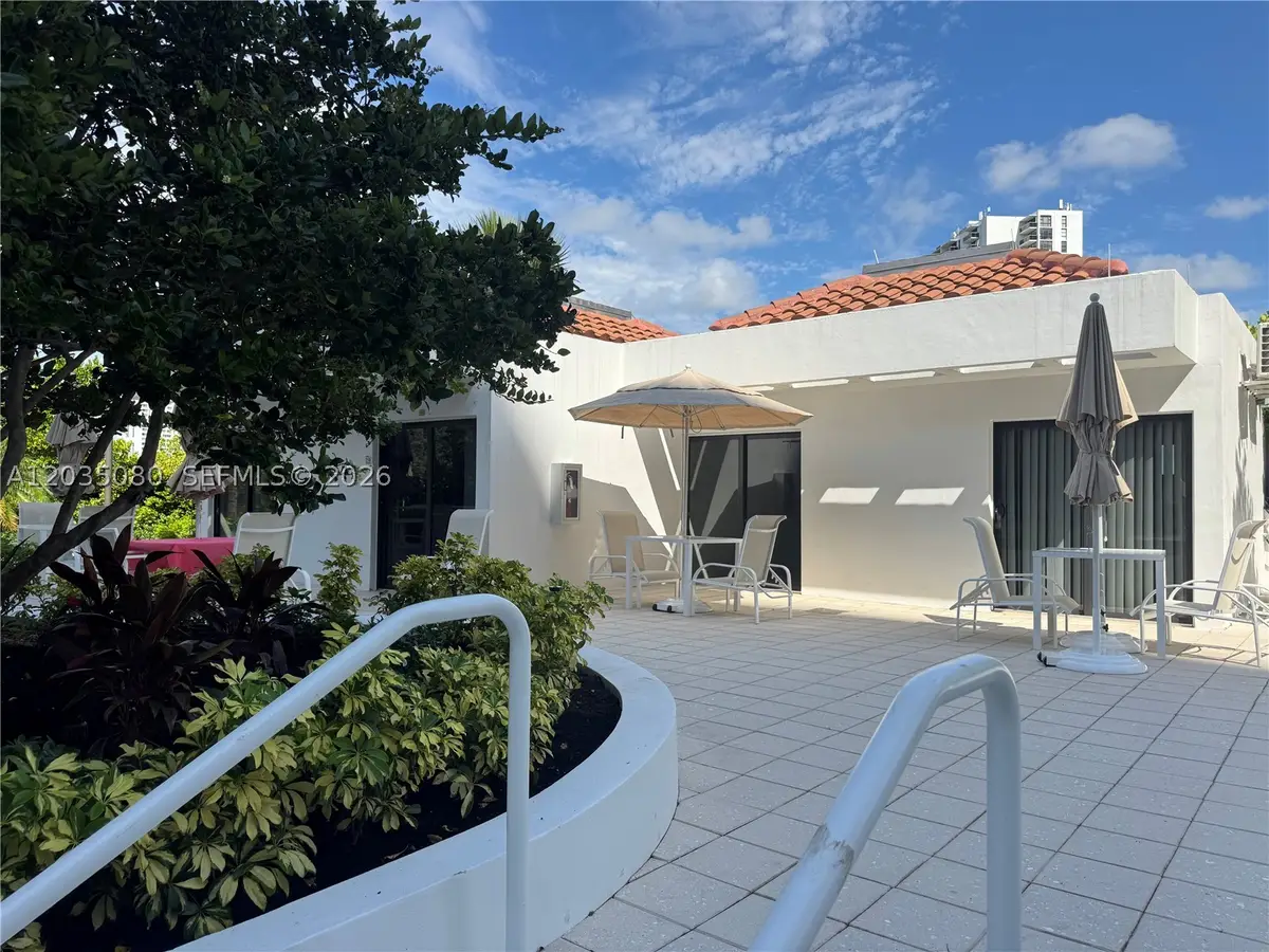 20281 E Country Club Dr #CAB19, Aventura, FL 33180 - #1