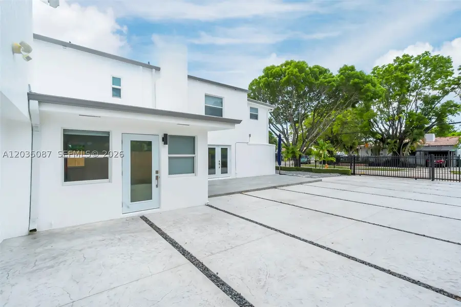 590 SW 23rd Ave, Miami, FL 33135 - #2