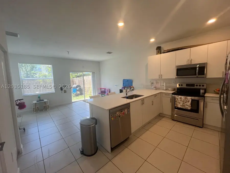 1718 SE 26th Ter, Homestead, FL 33035 - #2